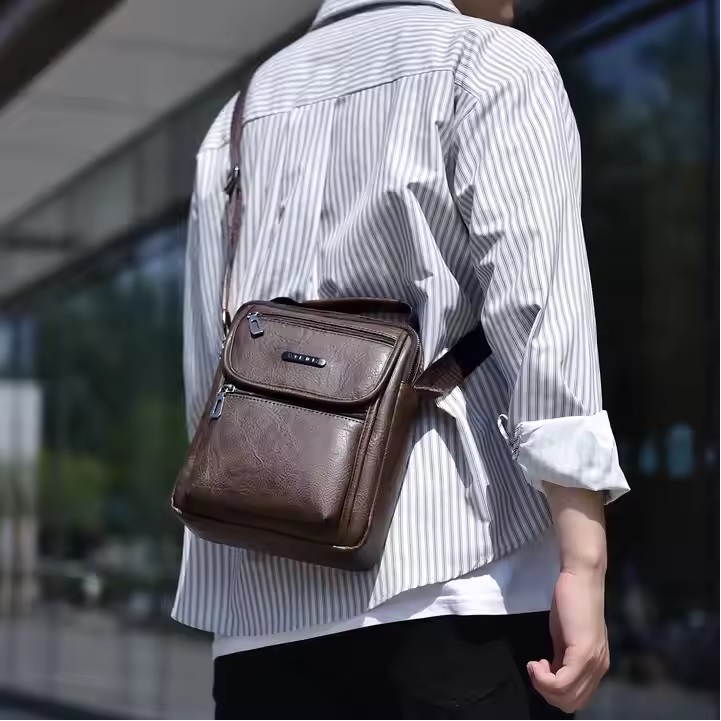 Miesten crossbody-laukku WEIXIER HA-35445 - Ruskea